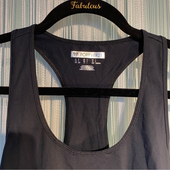 Forever 21 Black Basic T-back Exercise Top NWT Size Small - Picture 4 of 17